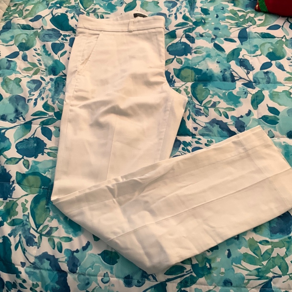 Very Good to Like New Banana Republic straight leg Ryan dress pant. Size 6.